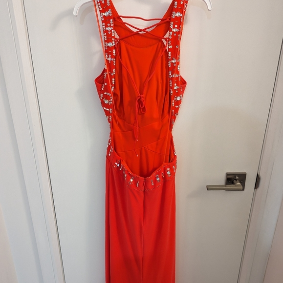 Formal Dress - Picture 6 of 7